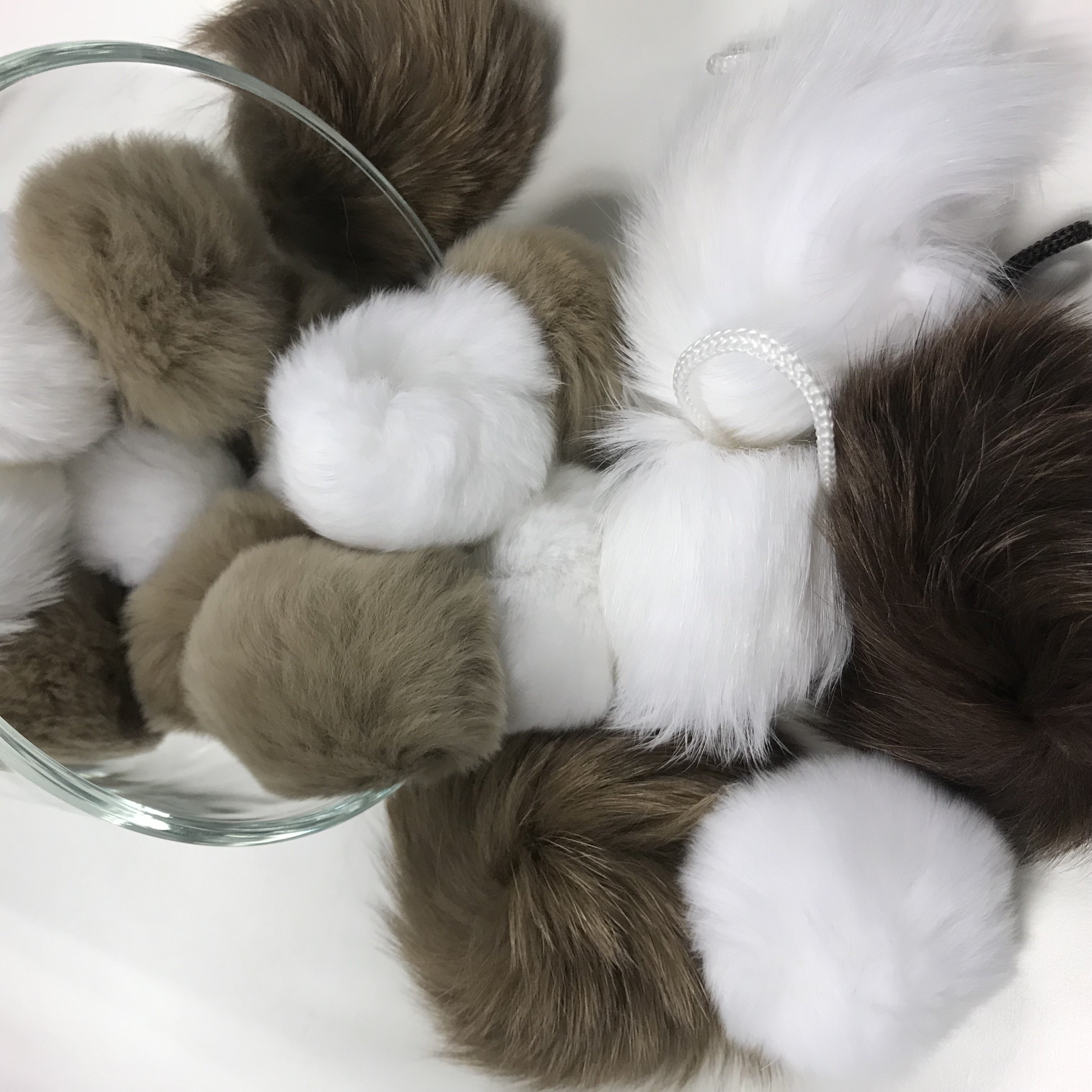 Pompom 9 cm. Kaninhr